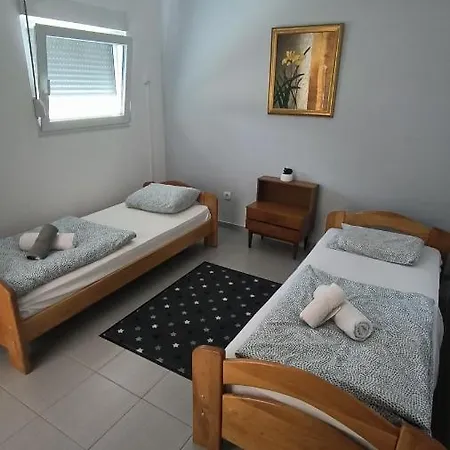 Venera * Loznica